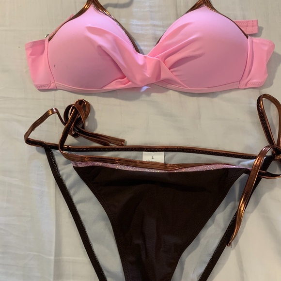 New Bikini - Never Worn! - Picture 1 of 3